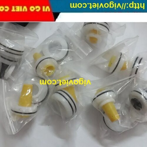 Roong nhựa Pittong máy phun sơn Q6000