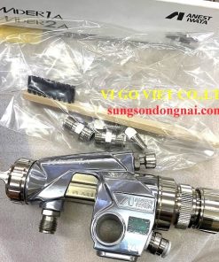 Mã sản phẩm: Wider1A-13H2 Tên sản phẩm: Súng phun sơn tự động Anest Iwata Wider1A-13H2 Nhật Bản Hãng sản xuất: Anest Iwata, Nắp chụp: H2 Xuất xứ: Nhật Bản Kim béc: 1.3mm