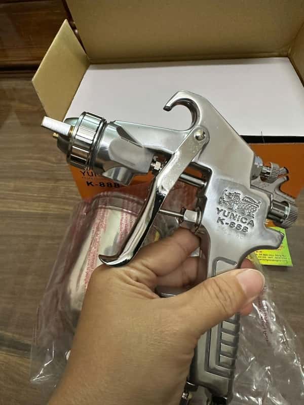 Bình chứa sơn K-888G Yunica